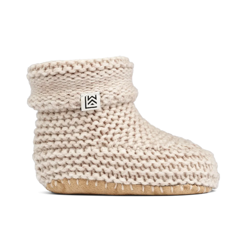 Beige, kuschelige Strickschuhe für Babys von Liewood