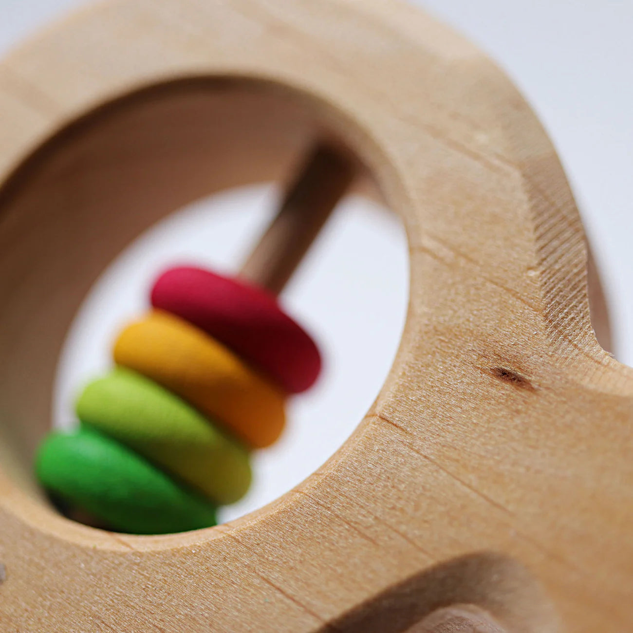 Babyspielzeug "Rasselfisch Joschi" aus Holz von Grimms