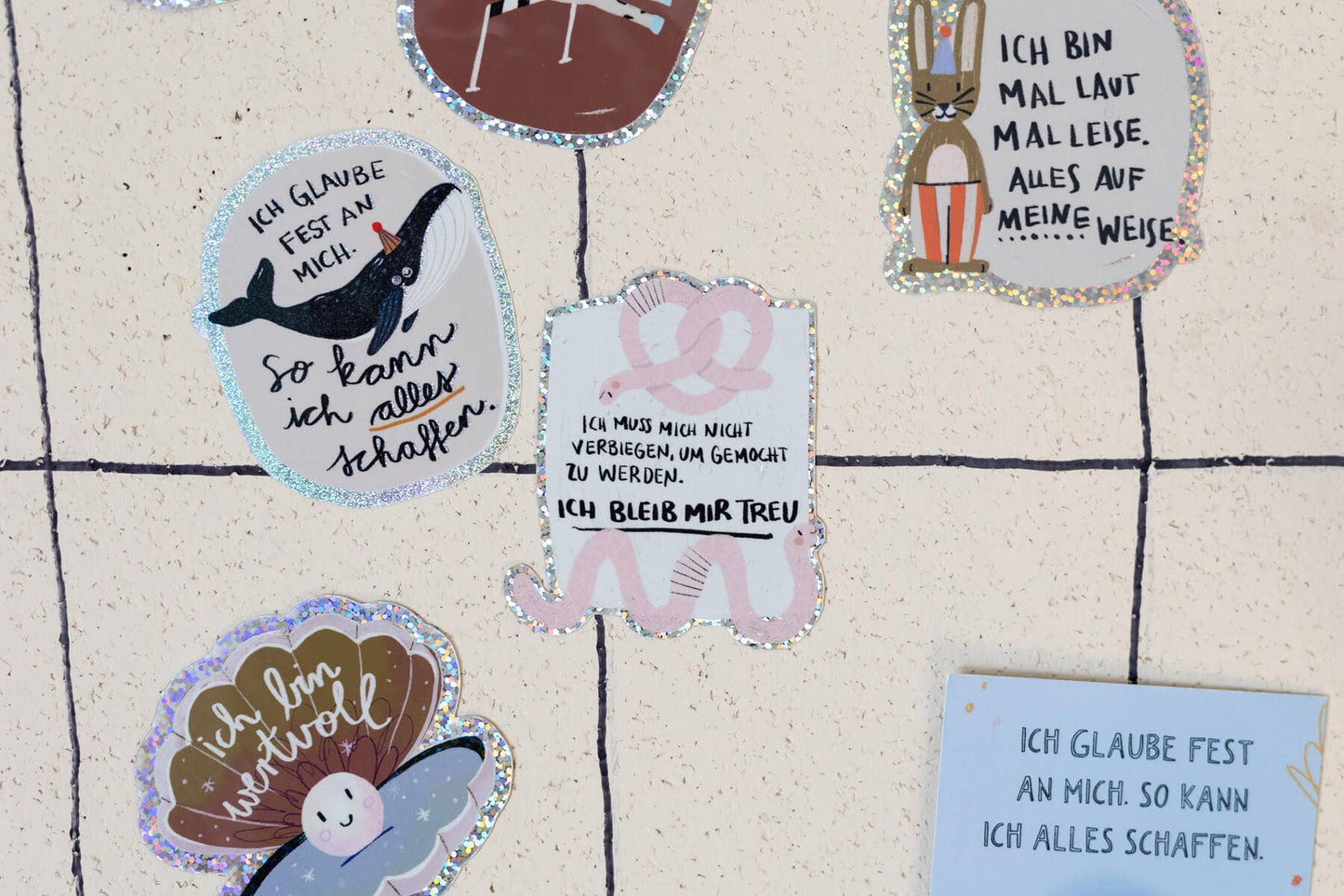 Regenwurm-Glitzersticker "Ich bleib mir treu" von Liesels Wicht