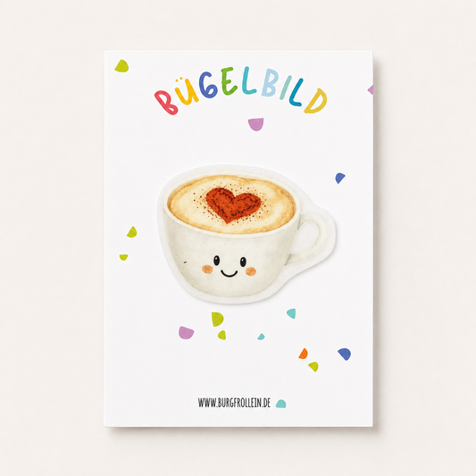 Bügelbild „Babyccino" mit Herz-Motiv (A6) im Aquarellstil zum Aufbügeln auf Shirts, Pullover oder Kita-Beutel – süßes Geschenk für kleine Café-Fans
