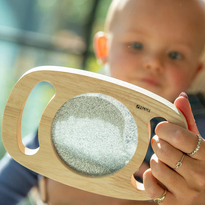 Glitzerpanel Silber mit Griffen – sensorisches Spielzeug für Kinder ab 12 Monaten, fördert Motorik & Kreativität
