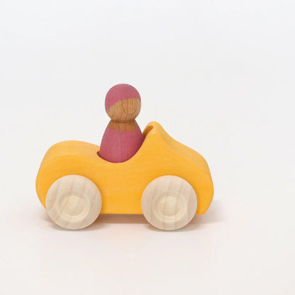 Grimms Kleines Holzauto Cabrio gelb mit Spielfigur – hochwertiges Holzspielzeug als Geschenkidee ab 12 Monaten