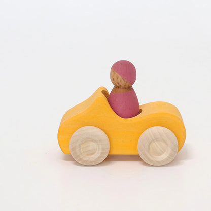 Grimms Holzauto Cabrio gelb mit Spielfigur – hochwertiges Holzspielzeug als Geschenkidee ab 12 Monaten