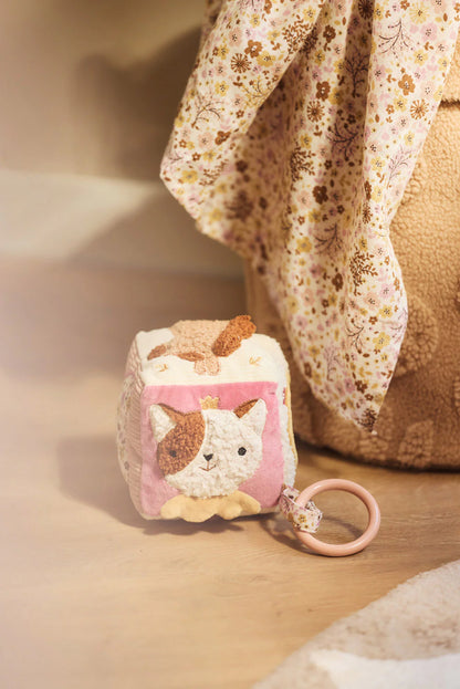 Jollein Fühlwürfel Flower Fairies – Motorikspielzeug für Babys, ideales Geschenk zur Geburt oder Babyparty