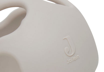 Nahaufnahme des eingeprägten Jollein-Logos auf dem Silikonball – Beißspielzeug für Babys