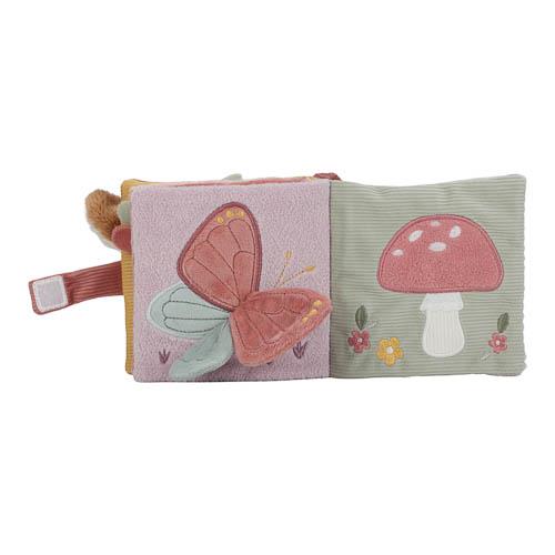 Aufgeklapptes Little Dutch Buggybuch Fairy Garden in Rosa mit großem Schmetterling und Fliegenpilz auf grüner Seite – Babybuch für Kinderwagen und Maxi-Cosi bei Burgfrollein