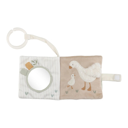 Aufgeklapptes Little Dutch Buggybuch Newborn Naturals in Weiß/Beige mit Spiegel, Gans und Küken sowie Ring zum Befestigen – Babybuch für Kinderwagen und Maxi-Cosi bei Burgfrollein