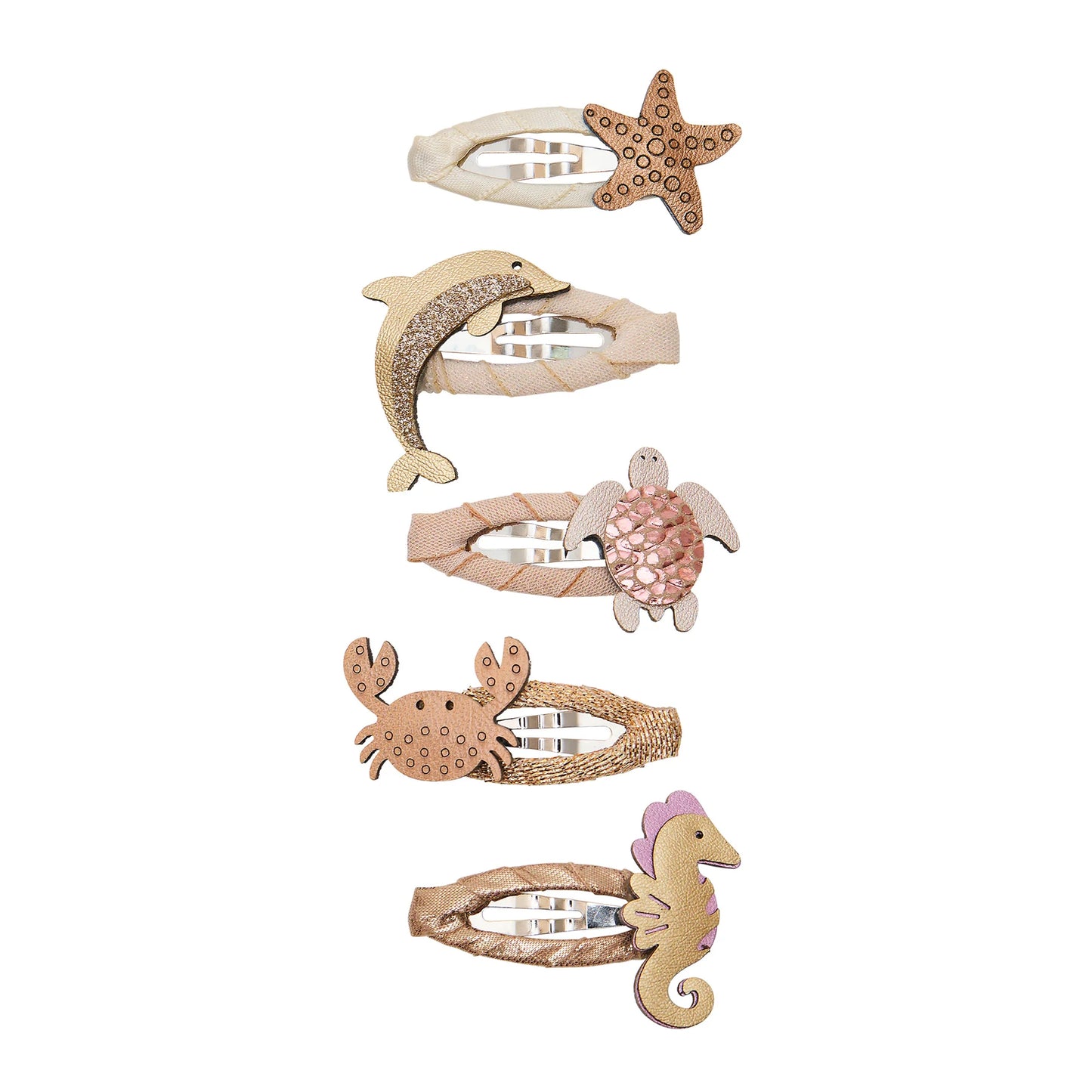 Haarspangen mit Meereswelt-Motiv von Mimi & Lula, 5er Set mit Seestern, Delfin, Schildkröte, Krabbe und Seepferdchen in Creme- und Goldtönen mit Glitzer-Details, aufgereiht und freigestellt vor weißem Hintergrund – kinderfreundlicher Haarschmuck und liebevolle Geschenkidee