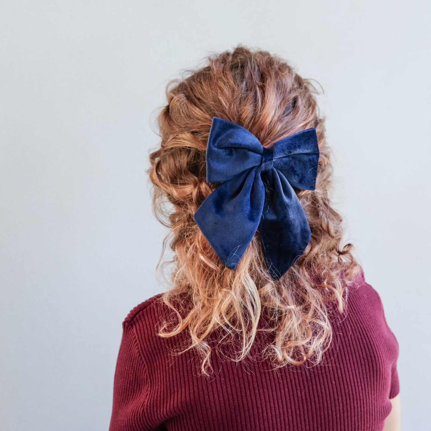 Große Schleifen für das Haar, 2er Set (Blau & Gestreift)