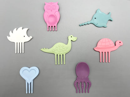 Pieksi Set Sweet & Soft von Pieksi und Griffel – gemischtes 7er Set in Pastellfarben mit Eule, Rochen, Igel, Dino, Schildkröte, Herz und Oktopus