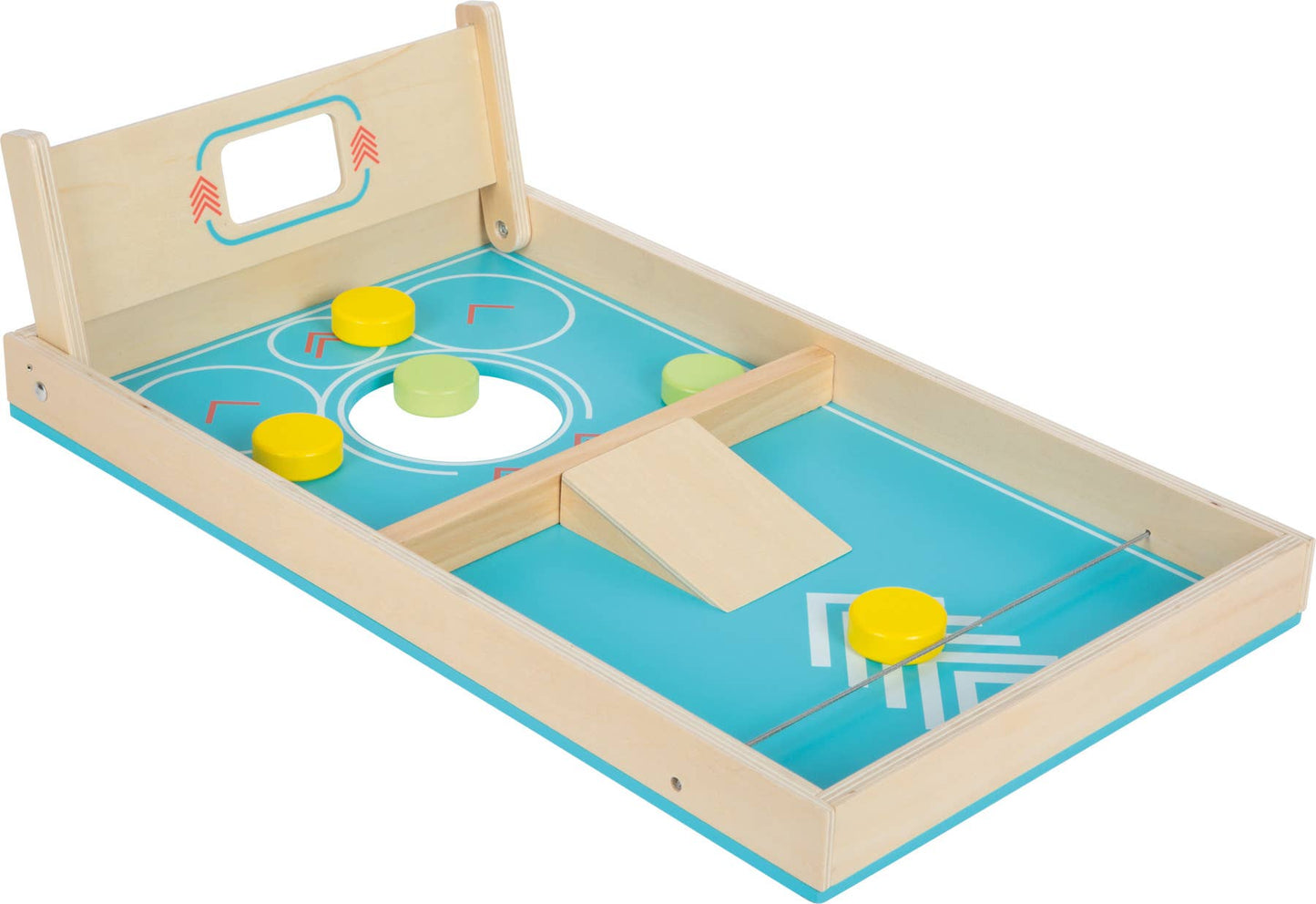 Sling-Puck-Seite des Cornhole und Sling Puck Spiels „Active" von Small Foot – Holzspielbrett mit gelben und grünen Pucks, Spannschnüren und Tor, ideales Outdoor-Spiel für Feste, Hochzeiten und zur Kinderbeschäftigung