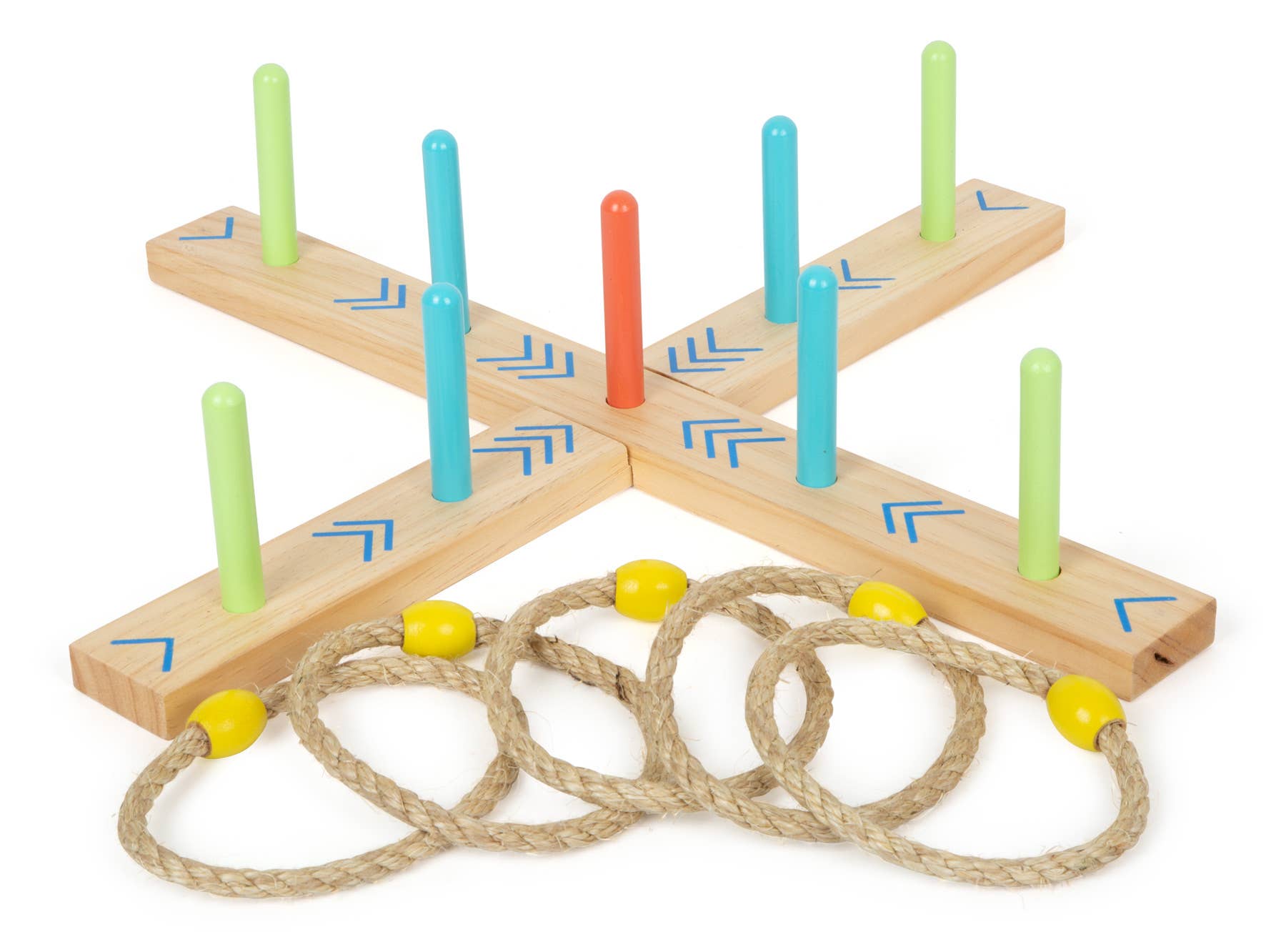 Aufgebautes Ringwurfspiel „Active“ von Small Foot – Holzkreuz mit aufgesteckten Stäben in Grün, Türkis und Orange sowie fünf Wurfringen aus Seil mit gelber Markierung