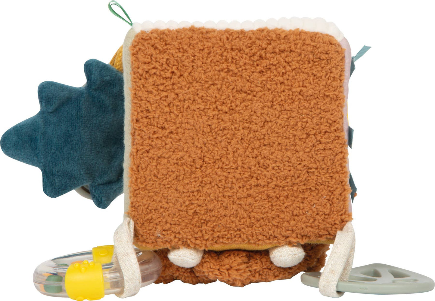 Detailansicht des Spielwürfels „Little Lion" von Small Foot mit flauschiger Mähnen-Seite, blauem Stoff-Stern, Rassel und Beißring – Babyspielzeug zur Förderung der Sinne ab 0 Monaten