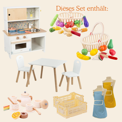 Übersicht der Burgfrollein Spielecke Spielküche mit Holzküche, Kindertisch mit Stühlen, Schneideobst und Gemüse, Tee-Set, Aufbewahrungsboxen und Schürzen für Cafés und Restaurants bei Burgfrollein