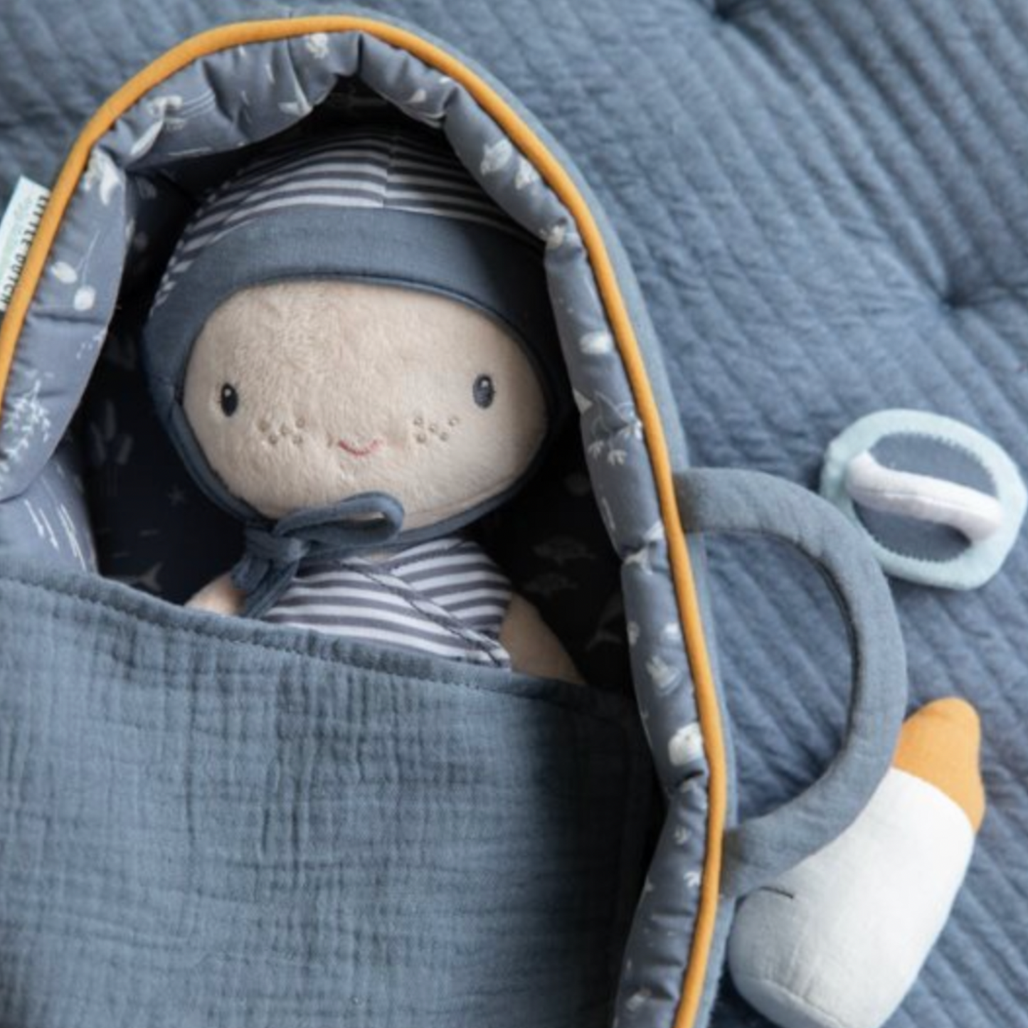 Blaues Puppenset "Jim" mit Zubehör von Little Dutch
