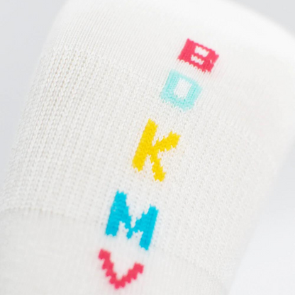 "Bitch, don´t kill my vibe" - weiße Tennissocken von J. Clay für Frauen und Männer