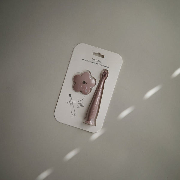 Silikonzahnbürste für Babys und Kleinkinder von Mushie, Soft Lilac