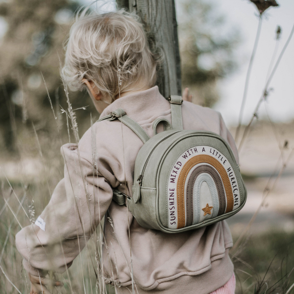 Kleiner Regenbogen Rucksack "Lui" für Kinder von Little Who