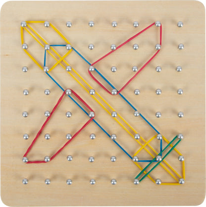 Geoboard aus Holz - perfekt für die Feinmotorik von Small Foot