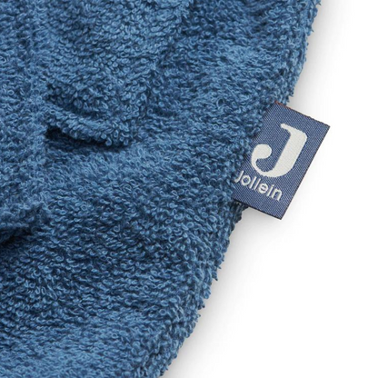 Jollein Markenlabel auf dem dunkelblauen Frottee-Bademantel – hochwertige Qualität für Babys und Kleinkinder