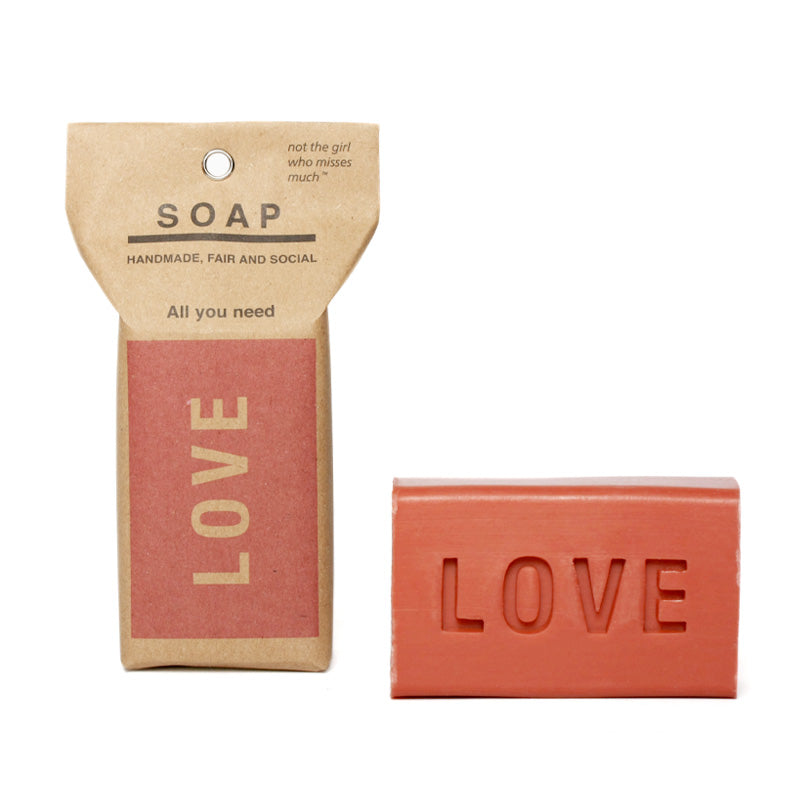 Seife mit Aufschrift "Love"